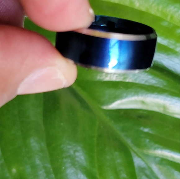 Stainless steel ring/band Size 8.Nwt* - Picture 5 of 7